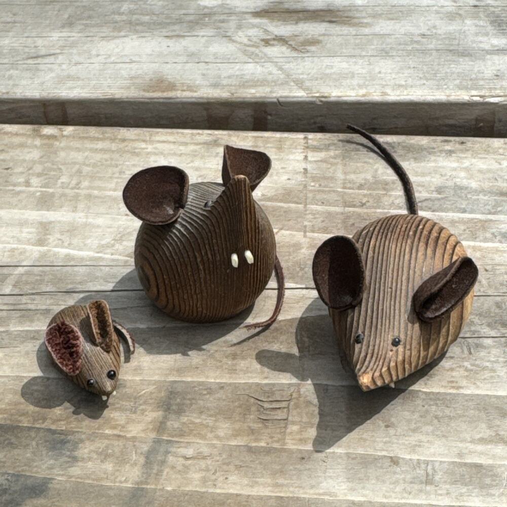 VTG MCM Otigiri Carved Cryptomeria Wood Mice Japan Leather Tail/ Ears Set of 3